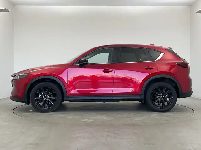 マツダ ＣＸ－５ XD ブラックトーンエディション 新潟県 2022(令4)年 2.8万km ソウルレッドクリスタルM ４WD/純正１０．２５インチナビ（Bluetooth・USB）/アラウンドビューモニター　/BOSEサウンド　/衝突被害軽減システム/フルセグ　/ハーフレザーシート　/D席パワーシート/D席メモリーシート　/前席シートヒーター　/電動リアゲート/LEDオートライト　/オートマチックハイビーム/レーンキープアシスト　/追従クルーズコントロール/前後コーナーセンサー/アイドリングストップ/ブラインドスポットモニター/クルージングトラフィックサポート/スマートシティブレーキサポート/パドルシフト/レザーステアリング/ステアリングヒーター/ヘッドアップディスプレイ/ドライバーアテンションアラート/ETC/MTモード付AT/純正フロアマット/純正１９インチアルミホイール/スマートキー/スペアキー/保証書/取扱説明書