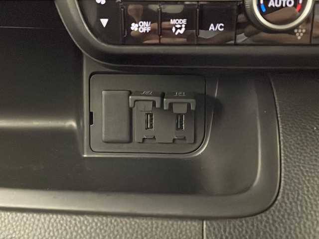 ホンダ Ｎ ＢＯＸ カスタム L 宮崎県 2021(令3)年 3万km プラチナホワイトパール 禁煙車/ホンダセンシング/社外ナビTV/（イクリプス/AVN-R10/CD/Bluetooth/フルセグTV)/社外バックカメラ/社外ETC/純正LEDオートライト/純正LEDフォグ/純正14インチアルミ/純正エアロ/純正ルーフエンドスポイラー/純正フロアマット/左側電動スライドドア/アダプティブクルーズコントロール/レーンディパーチャーアラート/オートマチックハイビーム/クリアランスソナー/オートエアコン/前席シートヒーター/スマートキー/プッシュエンジンスタート/スペアキー/新車時保証書/取扱い説明書