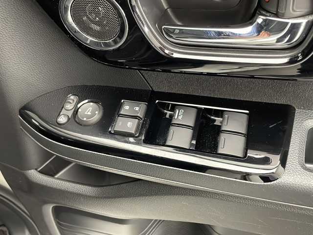 ホンダ Ｎ ＢＯＸ カスタム L 宮崎県 2021(令3)年 3万km プラチナホワイトパール 禁煙車/ホンダセンシング/社外ナビTV/（イクリプス/AVN-R10/CD/Bluetooth/フルセグTV)/社外バックカメラ/社外ETC/純正LEDオートライト/純正LEDフォグ/純正14インチアルミ/純正エアロ/純正ルーフエンドスポイラー/純正フロアマット/左側電動スライドドア/アダプティブクルーズコントロール/レーンディパーチャーアラート/オートマチックハイビーム/クリアランスソナー/オートエアコン/前席シートヒーター/スマートキー/プッシュエンジンスタート/スペアキー/新車時保証書/取扱い説明書