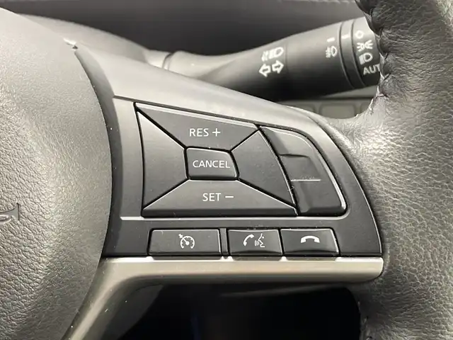 日産 セレナ e－パワー ハイウェイスター V 栃木県 2020(令2)年 4.8万km ダイヤモンドブラック 純正ナビ(MM319D-W)/(フルセグテレビ・Bluetooth・CD・DVD・SD)/後席モニター/全方位カメラ/バックカメラ/衝突軽減ブレーキ/レーンキープアシスト/クルーズコントロール/前後コーナーセンサー/前方ドライブレコーダー(DJ4-D)/両側パワースライドドア/ETC/純正アルミホイール/純正フロアマット/LEDヘッドライト/オートライト/純正エアロ(サイド・リア)/スマートキー