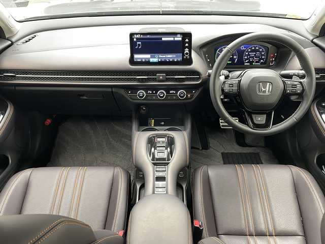 ホンダ ＺＲ－Ｖ ハイブリッド e:HEV Z 沖縄県 2023(令5)年 1.5万km スーパープラチナグレーメタリック 純正ナビ　/　(フルセグTV Bluetooth FM/AM)/マルチビューカメラシステム/ＢＯＳＥサウンド　/ETC2.0/前後ドライブレコーダー　/ホンダセンシング　/レザーシート　/パワーシート　/シートヒーター　/パドルシフト　/ステアリングスイッチ/ステアリングヒーター/クルーズコントロール/クリアランスソナー/LEDヘッドライト/オートライト/純正フロアマット/ＲＡＹＳホイール　/スマートキー/スペアキー/プッシュスタート/保証書/取扱説明書