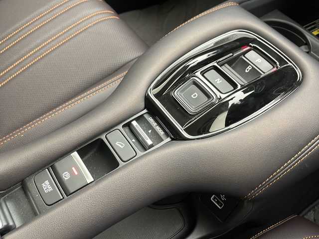 ホンダ ＺＲ－Ｖ ハイブリッド e:HEV Z 沖縄県 2023(令5)年 1.5万km スーパープラチナグレーメタリック 純正ナビ　/　(フルセグTV Bluetooth FM/AM)/マルチビューカメラシステム/ＢＯＳＥサウンド　/ETC2.0/前後ドライブレコーダー　/ホンダセンシング　/レザーシート　/パワーシート　/シートヒーター　/パドルシフト　/ステアリングスイッチ/ステアリングヒーター/クルーズコントロール/クリアランスソナー/LEDヘッドライト/オートライト/純正フロアマット/ＲＡＹＳホイール　/スマートキー/スペアキー/プッシュスタート/保証書/取扱説明書