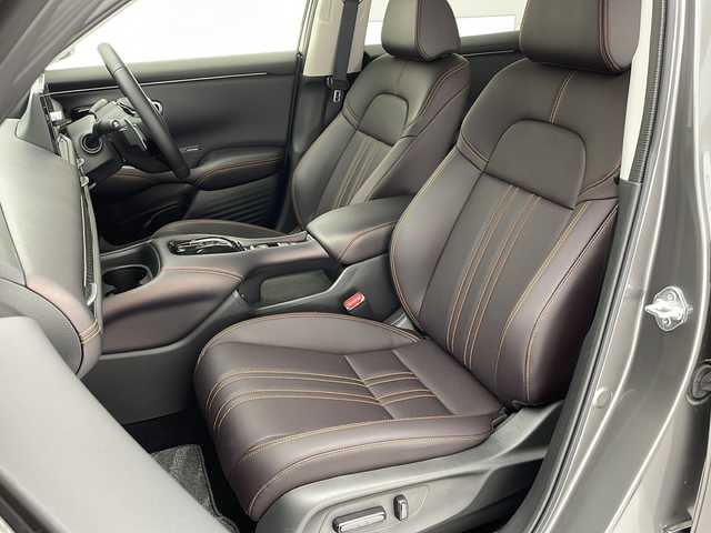 ホンダ ＺＲ－Ｖ ハイブリッド e:HEV Z 沖縄県 2023(令5)年 1.5万km スーパープラチナグレーメタリック 純正ナビ　/　(フルセグTV Bluetooth FM/AM)/マルチビューカメラシステム/ＢＯＳＥサウンド　/ETC2.0/前後ドライブレコーダー　/ホンダセンシング　/レザーシート　/パワーシート　/シートヒーター　/パドルシフト　/ステアリングスイッチ/ステアリングヒーター/クルーズコントロール/クリアランスソナー/LEDヘッドライト/オートライト/純正フロアマット/ＲＡＹＳホイール　/スマートキー/スペアキー/プッシュスタート/保証書/取扱説明書