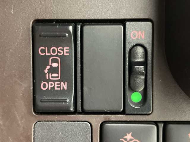 ダイハツ トール X SAⅢ 岐阜県 2019(平31)年 4.2万km パールホワイトⅢ 社外ナビ/（フルセグ/CD/DVD）/バックカメラ/片側パワーバックドア/純正フロアマット/純正ドアバイザー/前方ドライブレコーダー/電動格納ミラー/サマータイヤ積込み（純正ホイールキャップ付き）/スマートキー/スペアキー/スマートアシスト/コーナーセンサー/オートマチックハイビーム