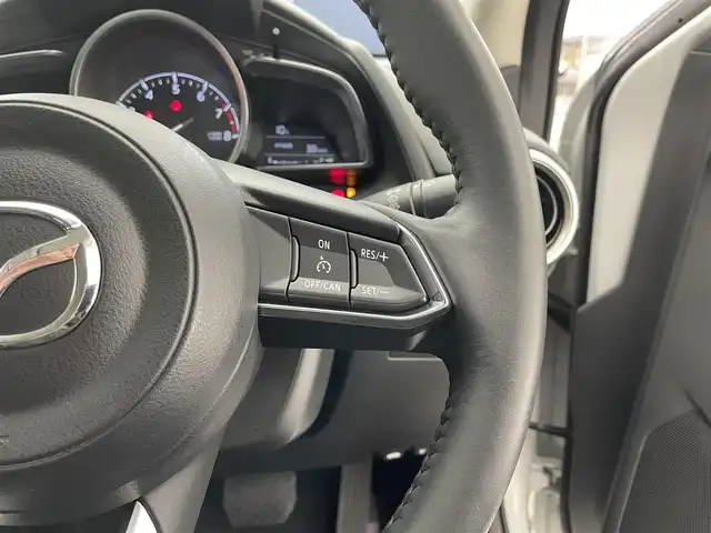 マツダ マツダ２ 15S プロアクティブ Sパッケージ 滋賀県 2020(令2)年 0.3万km セラミックM 純正SDナビ/【Bluetooth/USB/Apple CarPlay/Android Auto】/全方位カメラ/クルーズコントロール/衝突被害軽減ブレーキ/LEDヘッドライト/オートマチックハイビーム/クリアランスソナー/D/Nシートヒーター/ETC/ヘッドアップディスプレイ/パドルシフト/プッシュスタート/スマートキー/ステアリングリモコン