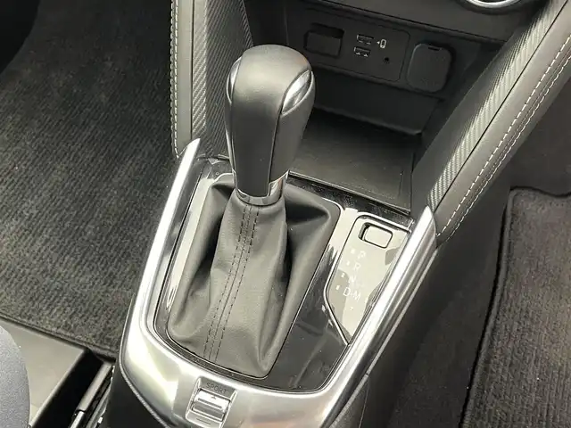 マツダ マツダ２ 15S プロアクティブ Sパッケージ 滋賀県 2020(令2)年 0.3万km セラミックM 純正SDナビ/【Bluetooth/USB/Apple CarPlay/Android Auto】/全方位カメラ/クルーズコントロール/衝突被害軽減ブレーキ/LEDヘッドライト/オートマチックハイビーム/クリアランスソナー/D/Nシートヒーター/ETC/ヘッドアップディスプレイ/パドルシフト/プッシュスタート/スマートキー/ステアリングリモコン