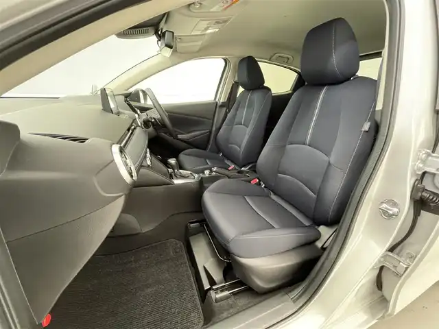 マツダ マツダ２ 15S プロアクティブ Sパッケージ 滋賀県 2020(令2)年 0.3万km セラミックM 純正SDナビ/【Bluetooth/USB/Apple CarPlay/Android Auto】/全方位カメラ/クルーズコントロール/衝突被害軽減ブレーキ/LEDヘッドライト/オートマチックハイビーム/クリアランスソナー/D/Nシートヒーター/ETC/ヘッドアップディスプレイ/パドルシフト/プッシュスタート/スマートキー/ステアリングリモコン