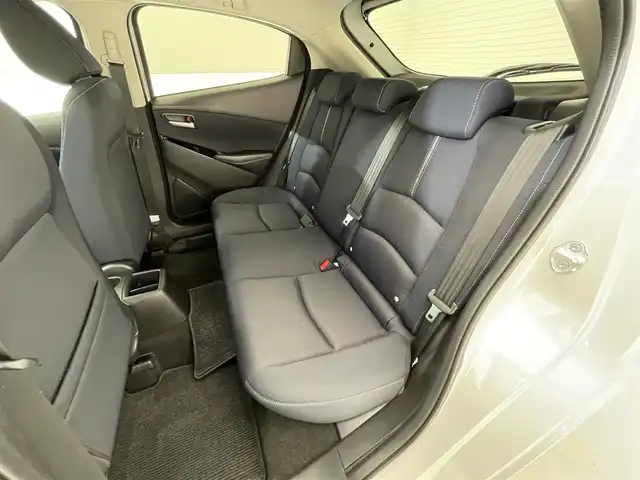 マツダ マツダ２ 15S プロアクティブ Sパッケージ 滋賀県 2020(令2)年 0.3万km セラミックM 純正SDナビ/【Bluetooth/USB/Apple CarPlay/Android Auto】/全方位カメラ/クルーズコントロール/衝突被害軽減ブレーキ/LEDヘッドライト/オートマチックハイビーム/クリアランスソナー/D/Nシートヒーター/ETC/ヘッドアップディスプレイ/パドルシフト/プッシュスタート/スマートキー/ステアリングリモコン