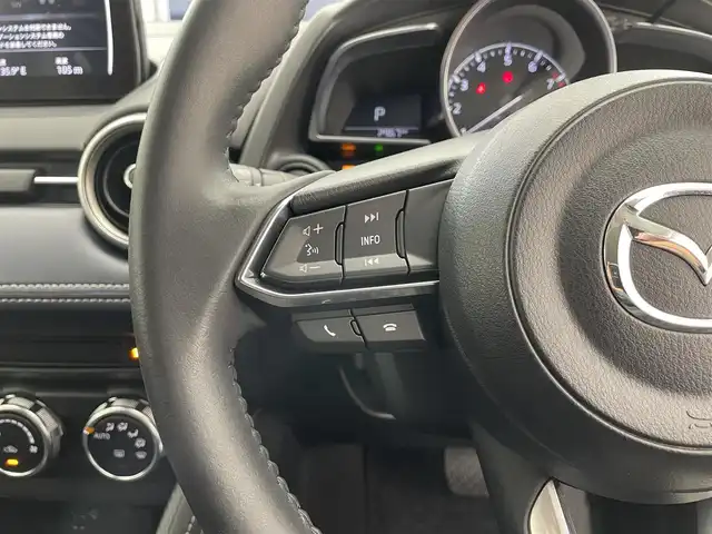 マツダ マツダ２ 15S プロアクティブ Sパッケージ 滋賀県 2020(令2)年 0.3万km セラミックM 純正SDナビ/【Bluetooth/USB/Apple CarPlay/Android Auto】/全方位カメラ/クルーズコントロール/衝突被害軽減ブレーキ/LEDヘッドライト/オートマチックハイビーム/クリアランスソナー/D/Nシートヒーター/ETC/ヘッドアップディスプレイ/パドルシフト/プッシュスタート/スマートキー/ステアリングリモコン