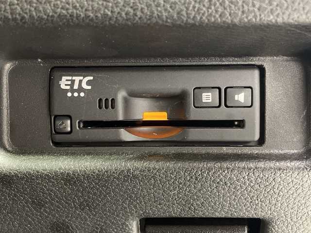 スズキ スペーシア カスタム HYBRID XS ターボ 神奈川県 2020(令2)年 2.7万km ピュアホワイトP 純正8型ＳＤナビ（AM/FM/CD/DVD/SD/Bluetooth/フルセグ）/セーフティサポート/両側パワスラ/全方位カメラ/ＬＥＤヘッドライト/ビルトインＥＴＣ/シートヒーター/前後ドラレコ/アダプティブクルーズコントロール/純正１５インチＡＷ/スマートキー/レーンキープ/デュアルカメラブレーキサポート/ハーフレザーシート/パドルシフト/ヘッドアップディスプレイ/電動格納ミラー