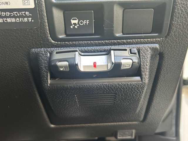 スバル レガシィ ツーリングワゴン 2．5GT Sパッケージ 高知県 2009(平21)年 14.1万km サテンホワイトパール 柿本改マフラー/ＭＴ/純正１８インチアルミ/フルセグＴＶ/Ｂｌｕｅｔｏｏｔｈオーディオ/ＣＤ・ＤＶＤ/バックカメラ/ＥＴＣ/純正フロアマット/オートライト/純正フロアマット/ハーフレザー/パワーシート