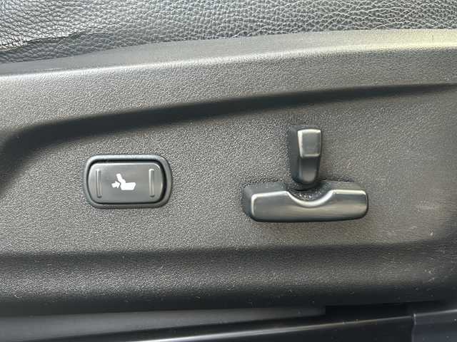 スバル レガシィ ツーリングワゴン 2．5GT Sパッケージ 高知県 2009(平21)年 14.1万km サテンホワイトパール 柿本改マフラー/ＭＴ/純正１８インチアルミ/フルセグＴＶ/Ｂｌｕｅｔｏｏｔｈオーディオ/ＣＤ・ＤＶＤ/バックカメラ/ＥＴＣ/純正フロアマット/オートライト/純正フロアマット/ハーフレザー/パワーシート