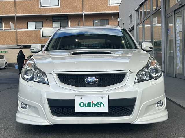 スバル レガシィ ツーリングワゴン 2．5GT Sパッケージ 高知県 2009(平21)年 14.1万km サテンホワイトパール 柿本改マフラー/ＭＴ/純正１８インチアルミ/フルセグＴＶ/Ｂｌｕｅｔｏｏｔｈオーディオ/ＣＤ・ＤＶＤ/バックカメラ/ＥＴＣ/純正フロアマット/オートライト/純正フロアマット/ハーフレザー/パワーシート