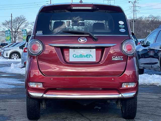 ダイハツ キャスト スタイル G ターボ SAⅡ 道央・札幌 2016(平28)年 7.8万km ファイアークォーツレッドM ４WD/ワンオーナー/純正SDナビ/AM/FM/BT/SD/SD/DVD/フルセグ/衝突被害軽減ブレーキ/横滑り防止装置/レーンキープアシスト/コーナーセンサー/バックカメラ/ビルトインETC/ドライブレコーダー/アイドリングストップ/D席シートヒーター/レザーシート/革巻きステアリング/ステアリングリモコン/プッシュスタート/スマートキー/LEDヘッドライト/オートライト/フォグランプ/電動格納ミラー/純正フロアマット/ドアバイザー/スペアキー/純正エンジンスターター