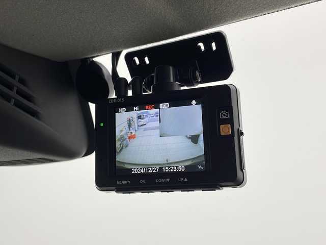 スズキ クロスビー HYBRID MZ 新潟県 2018(平30)年 5.4万km キャラバンアイボリーパールメタリック/ホワイト 2トーンルーフ 純正8インチメモリナビ/　フルセグTV/Bluetooth/CD/DVD/USB/レーダークルーズコントロール/前席シートヒーター/衝突被害軽減ブレーキ/レーンキープアシスト/後方コーナーセンサー/全方位モニター/前後ドライブレコーダー/ビルトインETC/LEDヘッドライト/オートマチックハイビーム/アイドリングストップ/横滑り防止装置/パドルシフト/レザーステアリング/ステアリングスイッチ/社外フロントフォグライト/ルーフキャリア/HKSマフラー/禁煙車