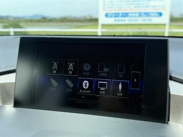 レクサス ＮＸ 200t Iパッケージ 佐賀県 2017(平29)年 6万km ソニッククォーツ 黒革シート/メーカーナビゲーション/・フルセグテレビ/Bluetooth/USB/バックカメラ/前席シートヒーター/ステアリングヒーター/オートブレーキホールド/プッシュスタート/スマートキー/純正ドライブレコーダー/純正ビルトインETC2.0/純正LEDヘッドライト/純正17インチアルミホイール/純正フロアマット/スペアキー2本（カードキータイプ1枚）/新車保証書/LexusSafetySystem＋/・アクティブコーナリングアシスト/・プリクラッシュセーフティ/・レーダークルーズコントロール（全車速追従機能付き）/・クリアランスソナー/・レーンキープアシストシステム