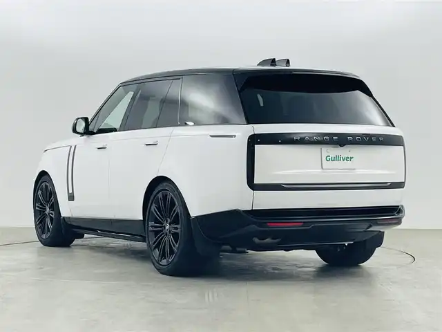 ランドローバー レンジローバー SE 福島県 2024(令6)年 0.7万km パール サンルーフ/MERIDIANプレミアムサウンド/純正OP23インチAW/シャドーエクステリアパック/エマージェンシーブレーキ/・ドライバーコンディションモニター/・レーンアシスト/・レーダークルーズコントロール/・オートマチックパーキングエイド/・リアトラフィックモニター/・クリアランスソナー/純正ナビ/・Bluetooth/AM/FM/・全方位カメラ/・前後ドライブレコーダー/・ビルトインETC2.0/革巻きステアリング/・ステアリングリモコン/・ステアリングヒーター/・パドルシフト/レザーシート/・パワーシート(運転席/助手席)/・メモリシート(運転席/助手席)/・シートヒーター(運転席/助手席)/・エアシート(運転席/助手席)/プッシュスタート/・スマートキー/・スペアキー/LEDヘッドライト/・オートライト/・フォグライト/オートステップ/マッドフラップ/純正フロアマット/ワンオーナー/・保証書/取扱説明書