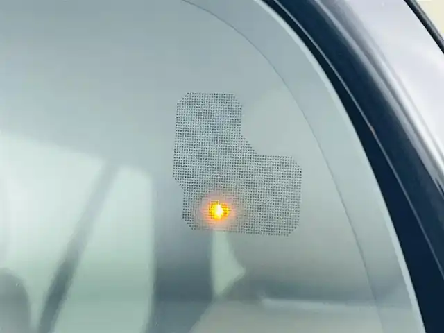 ランドローバー レンジローバー SE 福島県 2024(令6)年 0.7万km パール サンルーフ/MERIDIANプレミアムサウンド/純正OP23インチAW/シャドーエクステリアパック/エマージェンシーブレーキ/・ドライバーコンディションモニター/・レーンアシスト/・レーダークルーズコントロール/・オートマチックパーキングエイド/・リアトラフィックモニター/・クリアランスソナー/純正ナビ/・Bluetooth/AM/FM/・全方位カメラ/・前後ドライブレコーダー/・ビルトインETC2.0/革巻きステアリング/・ステアリングリモコン/・ステアリングヒーター/・パドルシフト/レザーシート/・パワーシート(運転席/助手席)/・メモリシート(運転席/助手席)/・シートヒーター(運転席/助手席)/・エアシート(運転席/助手席)/プッシュスタート/・スマートキー/・スペアキー/LEDヘッドライト/・オートライト/・フォグライト/オートステップ/マッドフラップ/純正フロアマット/ワンオーナー/・保証書/取扱説明書