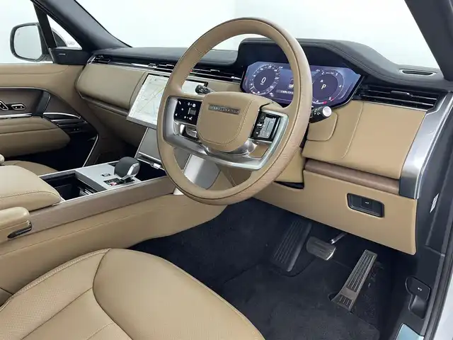 ランドローバー レンジローバー SE 福島県 2024(令6)年 0.7万km パール サンルーフ/MERIDIANプレミアムサウンド/純正OP23インチAW/シャドーエクステリアパック/エマージェンシーブレーキ/・ドライバーコンディションモニター/・レーンアシスト/・レーダークルーズコントロール/・オートマチックパーキングエイド/・リアトラフィックモニター/・クリアランスソナー/純正ナビ/・Bluetooth/AM/FM/・全方位カメラ/・前後ドライブレコーダー/・ビルトインETC2.0/革巻きステアリング/・ステアリングリモコン/・ステアリングヒーター/・パドルシフト/レザーシート/・パワーシート(運転席/助手席)/・メモリシート(運転席/助手席)/・シートヒーター(運転席/助手席)/・エアシート(運転席/助手席)/プッシュスタート/・スマートキー/・スペアキー/LEDヘッドライト/・オートライト/・フォグライト/オートステップ/マッドフラップ/純正フロアマット/ワンオーナー/・保証書/取扱説明書