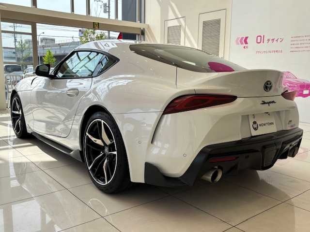 トヨタ スープラ RZ 埼玉県 2020(令2)年 1.5万km ホワイトメタリック プリクラッシュセーフティ/純正8.8インチナビ/　　CD/DVD/フルセグ/USB/バックカメラ/レーダークルーズコントロール/LEDヘッドライト/レザーシート/シートヒーター/スマートキー2本/純正19インチアルミホイール/プッシュスタート/アイドリングストップ/ETC