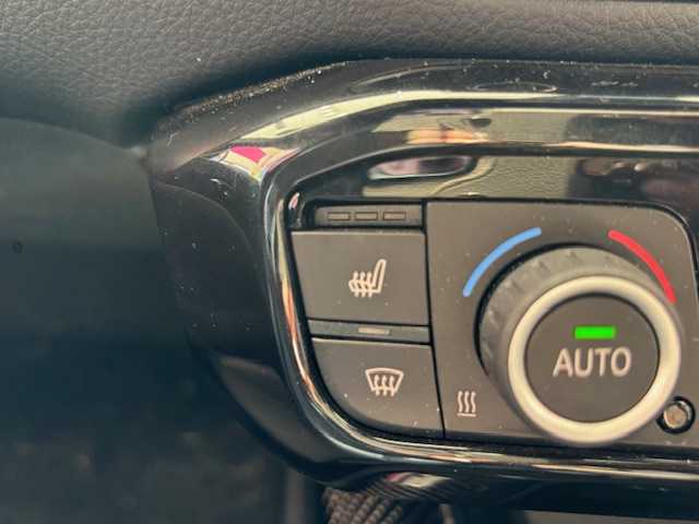 トヨタ スープラ RZ 埼玉県 2020(令2)年 1.5万km ホワイトメタリック プリクラッシュセーフティ/純正8.8インチナビ/　　CD/DVD/フルセグ/USB/バックカメラ/レーダークルーズコントロール/LEDヘッドライト/レザーシート/シートヒーター/スマートキー2本/純正19インチアルミホイール/プッシュスタート/アイドリングストップ/ETC