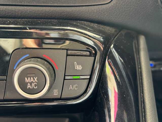 トヨタ スープラ RZ 埼玉県 2020(令2)年 1.5万km ホワイトメタリック プリクラッシュセーフティ/純正8.8インチナビ/　　CD/DVD/フルセグ/USB/バックカメラ/レーダークルーズコントロール/LEDヘッドライト/レザーシート/シートヒーター/スマートキー2本/純正19インチアルミホイール/プッシュスタート/アイドリングストップ/ETC