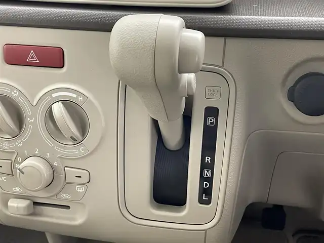 スズキ ラパン G 滋賀県 2024(令6)年 1万km テラコッタピンクメタリック 社外ナビ/(CD/DVD/フルセグ/Bluetooth)/バックカメラ/リアソナー/アイドリングストップ/シートヒーター(D席)/衝突軽減/横滑り防止/フォグランプ/スマートキー/スペアキー/プッシュスタート/純正ドアバイザー
