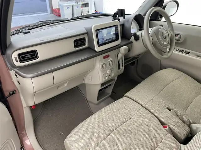 スズキ ラパン G 滋賀県 2024(令6)年 1万km テラコッタピンクメタリック 社外ナビ/(CD/DVD/フルセグ/Bluetooth)/バックカメラ/リアソナー/アイドリングストップ/シートヒーター(D席)/衝突軽減/横滑り防止/フォグランプ/スマートキー/スペアキー/プッシュスタート/純正ドアバイザー
