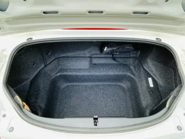 マツダ ロードスター S スペシャルパッケージ 神奈川県 2025(令7)年 0.2万km スノーフレイクホワイトパールマイカ 登録時走行距離1617km/ワンオーナー/純正HDDナビ/　【フルセグTV/】/バックカメラ/クルーズコントロール(追従走行有り)/衝突被害軽減ブレーキ/横滑り防止/シートヒーター/コーナーセンサー/ビルトインETC/オートライト/純正LEDライト/スマートキー/プッシュスタート/純正アルミホイール 16インチ/純正フロアマット/リアプライバシーガラス/スペアキー×1【スマートキー】/保証書/取扱説明書