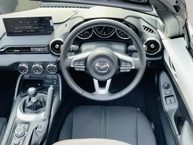 マツダ ロードスター S スペシャルパッケージ 神奈川県 2025(令7)年 0.2万km スノーフレイクホワイトパールマイカ 登録時走行距離1617km/ワンオーナー/純正HDDナビ/　【フルセグTV/】/バックカメラ/クルーズコントロール(追従走行有り)/衝突被害軽減ブレーキ/横滑り防止/シートヒーター/コーナーセンサー/ビルトインETC/オートライト/純正LEDライト/スマートキー/プッシュスタート/純正アルミホイール 16インチ/純正フロアマット/リアプライバシーガラス/スペアキー×1【スマートキー】/保証書/取扱説明書