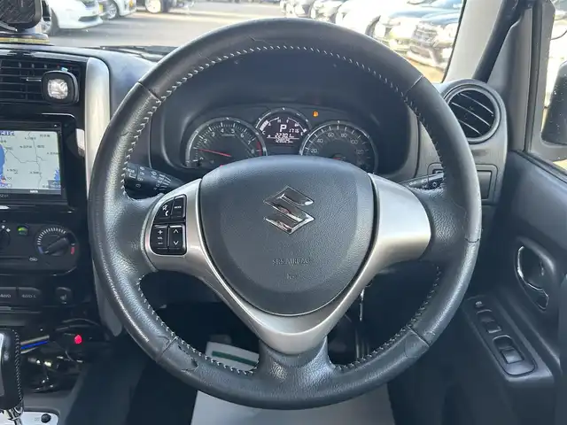 スズキ ジムニー ランドベンチャー 山形県 2017(平29)年 12.8万km ブルーイッシュブラックパール3 4WD/禁煙車/リフトアップ/社外F＆Rバンパー/社外マフラー/社外テールランプ/社外サス&ラテラルロッド/社外SDナビ/FM/AM/USB/DVD/SD/シートヒーター（D）/前席ドライブレコーダー/ダブルエアバック/純正バイザー/保証書/取扱説明書