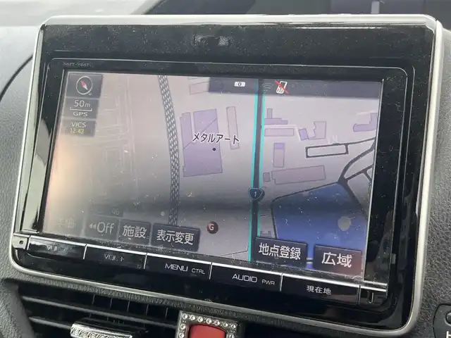 トヨタ エスクァイア ハイブリッド Gi 福島県 2015(平27)年 6.1万km ブラック 純正10インチナビ/・フルセグTV/・Bluetooth/・CD/DVD/・AM/FM/フリップダウンモニター/バックカメラ/前方ドライブレコーダー/クルーズコントロール/両側電動ドア/シートヒーター/フルオートエアコン/スマートキー/スペアキー/UV・IR遮断フロントガラス