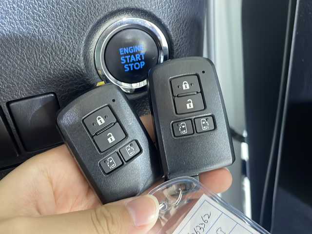 トヨタ ヴェルファイア Z 広島県 2016(平28)年 4.1万km ホワイトパールクリスタルシャイン 禁煙車/プリクラッシュセーフティ/レーダークルーズコントロール/クリアランスソナー/純正10インチナビ（NSZN-Z66T）/・フルセグ/ＣＤ/DVD/BT/SD/SDREC/バックカメラ/両側パワースライドドア/革巻きステアリング/ステアリングスイッチ/オートライト/電動格納ミラー/電動パーキング/ブレーキホールド/ETC2.0/LEDヘッドライト/フォグランプ/スマートキー/プッシュスタート/スペアキー/前後ドラレコCSD-790FHG/コーナーポール