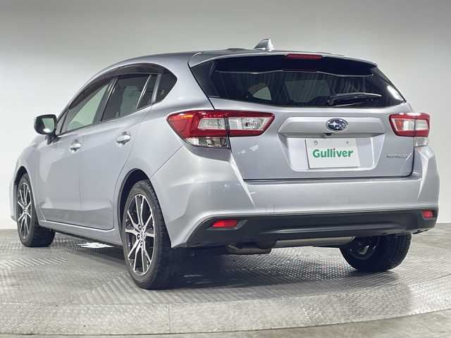 スバル インプレッサ スポーツ 2．0i－Lアイサイト 神奈川県 2017(平29)年 4.6万km アイスシルバーメタリック アイサイト/バックカメラ/ドライブレコーダー/スペアキー/autoライト/LEDヘッドライト/純正ナビ/電子パーキング/ETC/プッシュスタート/シートリフター/フォグランプ/Bluetooth/フルセグテレビ/オートホールド/SRH/革ステアリング/電動格納ミラー/純正フロアマット/純正アルミホイール/純正ドアバイザー/ダウンヒル/スマートキー/パドルシフト/ウィンカーミラー