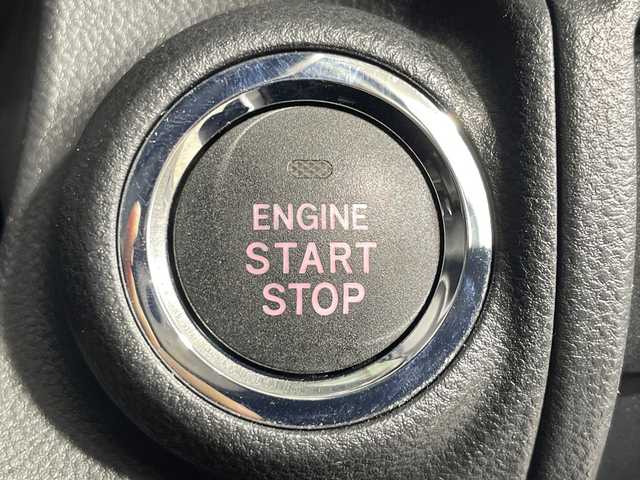 スバル インプレッサ スポーツ 2．0i－Lアイサイト 神奈川県 2017(平29)年 4.6万km アイスシルバーメタリック アイサイト/バックカメラ/ドライブレコーダー/スペアキー/autoライト/LEDヘッドライト/純正ナビ/電子パーキング/ETC/プッシュスタート/シートリフター/フォグランプ/Bluetooth/フルセグテレビ/オートホールド/SRH/革ステアリング/電動格納ミラー/純正フロアマット/純正アルミホイール/純正ドアバイザー/ダウンヒル/スマートキー/パドルシフト/ウィンカーミラー