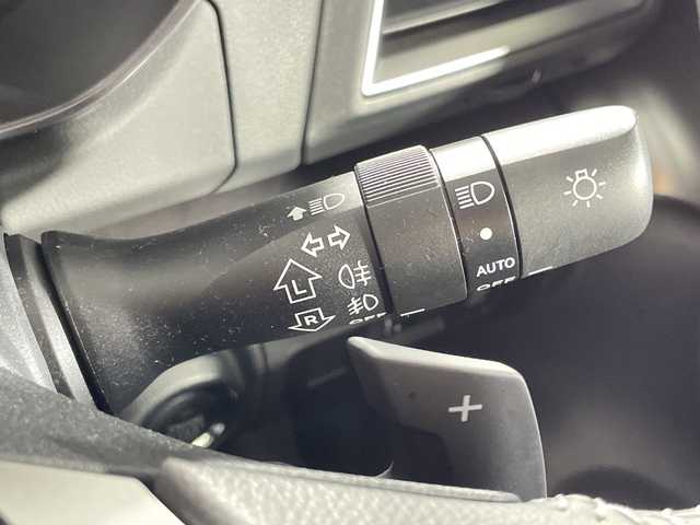 スバル インプレッサ スポーツ 2．0i－Lアイサイト 神奈川県 2017(平29)年 4.6万km アイスシルバーメタリック アイサイト/バックカメラ/ドライブレコーダー/スペアキー/autoライト/LEDヘッドライト/純正ナビ/電子パーキング/ETC/プッシュスタート/シートリフター/フォグランプ/Bluetooth/フルセグテレビ/オートホールド/SRH/革ステアリング/電動格納ミラー/純正フロアマット/純正アルミホイール/純正ドアバイザー/ダウンヒル/スマートキー/パドルシフト/ウィンカーミラー