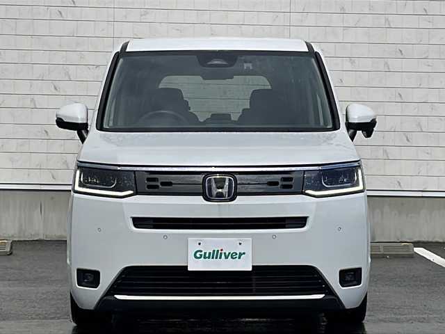 ホンダ ステップワゴン eHEV エアー 山形県 2022(令4)年 6.9万km プラチナホワイトパール Honda SENSING/・衝突軽減ブレーキ（ＣＭＢＳ）/・路外逸脱抑制機能/・先行車発進お知らせ機能/・アダプティブクルーズコントロール（ＡＣＣ）/・車線維持支援システム（ＬＫＡＳ）/・標識認識機能/・誤発進抑制機能 /・近距離衝突軽減ブレーキ/両側パワースライドドア/純正ナビ’(CD.DVD.BT.SD.USB)/フルセグ/バックカメラ/純正ドライブレコーダー/電動パーキングブレーキ/オートホールド/LEDヘッドライト/プッシュスタート/スマートキー