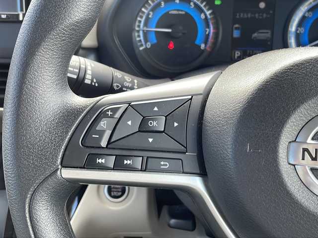 日産 ルークス X 沖縄県 2021(令3)年 7.2万km ブラック 社外ナビ・Bluetooth・CD/全方位カメラ/ETC/ドライブレコーダー/コーナーセンサー/オートライト/レーンキープアシスト/衝突軽減システム/ステアリングスイッチ/電動格納ミラー/リアロールサンシェード/リアサーキュレーター/ウィンカーミラー/スマートキー