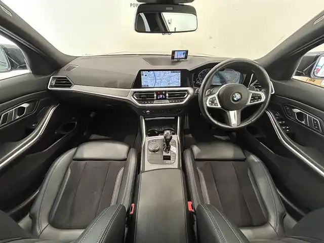 ＢＭＷ ＢＭＷ ３２０ｄ xDrive Mスポーツ 熊本県 2019(令1)年 4.6万km グレー ハーフレザーシート/シートヒーター/前席パワーシート/置くだけ充電/純正HDDナビ/Bluetooth/AppleCarPlay/USB/アダプティブクルーズコントロール/インテリジェントセーフティー/オートホールドアシスト/前後ドライブレコーダー/ETC2.0/LEDヘッドライト/LEDフォグライト/オートマチックハイビーム