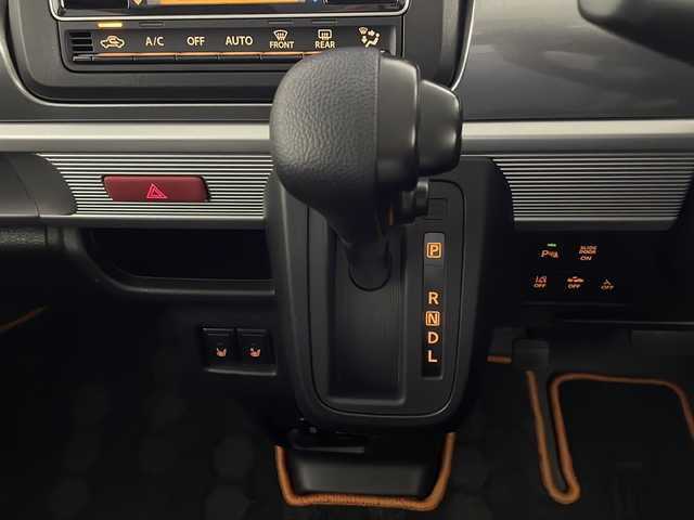 スズキ スペーシア ギア HYBRID XZ 宮崎県 2021(令3)年 4.4万km フェニックスレッドパール/ガンメタリック2トーンルーフ 禁煙車/衝突被害軽減ブレーキ/純正9型ナビTV/（Panasonic/CN-RZ865/CD/DVD/Bluetooth/フルセグTV)/純正LEDオートライト/純正LEDフォグ/純正14インチアルミ/純正フロアマット/両側電動スライドドア/全方位モニター/レーンディパーチャーアラート/クリアランスソナー/エネチャージ/アダプティブクルーズコントロール/オートマチックハイビーム/前席シートヒーター/オートエアコン/リアサーキュレーター/本革巻ハンドル/ETC/スマートキー/プッシュエンジンスタート/スペアキー/新車時保証書/取扱い説明書