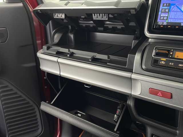 スズキ スペーシア ギア HYBRID XZ 宮崎県 2021(令3)年 4.4万km フェニックスレッドパール/ガンメタリック2トーンルーフ 禁煙車/衝突被害軽減ブレーキ/純正9型ナビTV/（Panasonic/CN-RZ865/CD/DVD/Bluetooth/フルセグTV)/純正LEDオートライト/純正LEDフォグ/純正14インチアルミ/純正フロアマット/両側電動スライドドア/全方位モニター/レーンディパーチャーアラート/クリアランスソナー/エネチャージ/アダプティブクルーズコントロール/オートマチックハイビーム/前席シートヒーター/オートエアコン/リアサーキュレーター/本革巻ハンドル/ETC/スマートキー/プッシュエンジンスタート/スペアキー/新車時保証書/取扱い説明書