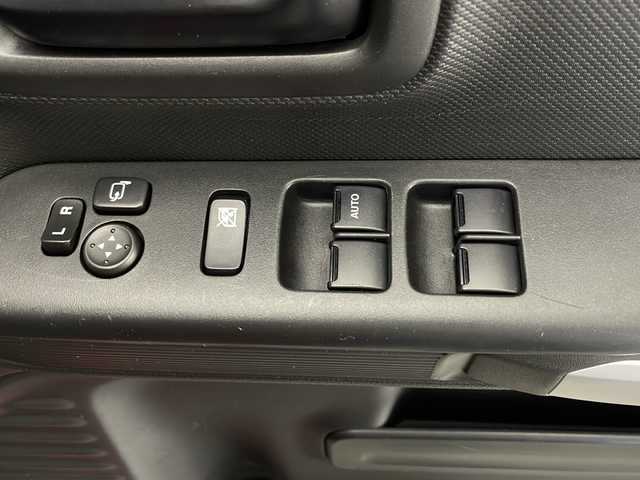 スズキ スペーシア ギア HYBRID XZ 宮崎県 2021(令3)年 4.4万km フェニックスレッドパール/ガンメタリック2トーンルーフ 禁煙車/衝突被害軽減ブレーキ/純正9型ナビTV/（Panasonic/CN-RZ865/CD/DVD/Bluetooth/フルセグTV)/純正LEDオートライト/純正LEDフォグ/純正14インチアルミ/純正フロアマット/両側電動スライドドア/全方位モニター/レーンディパーチャーアラート/クリアランスソナー/エネチャージ/アダプティブクルーズコントロール/オートマチックハイビーム/前席シートヒーター/オートエアコン/リアサーキュレーター/本革巻ハンドル/ETC/スマートキー/プッシュエンジンスタート/スペアキー/新車時保証書/取扱い説明書