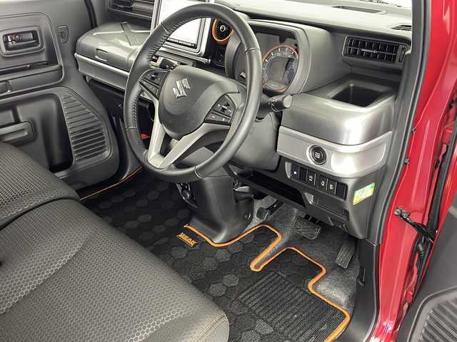 スズキ スペーシア ギア HYBRID XZ 宮崎県 2021(令3)年 4.4万km フェニックスレッドパール/ガンメタリック2トーンルーフ 禁煙車/衝突被害軽減ブレーキ/純正9型ナビTV/（Panasonic/CN-RZ865/CD/DVD/Bluetooth/フルセグTV)/純正LEDオートライト/純正LEDフォグ/純正14インチアルミ/純正フロアマット/両側電動スライドドア/全方位モニター/レーンディパーチャーアラート/クリアランスソナー/エネチャージ/アダプティブクルーズコントロール/オートマチックハイビーム/前席シートヒーター/オートエアコン/リアサーキュレーター/本革巻ハンドル/ETC/スマートキー/プッシュエンジンスタート/スペアキー/新車時保証書/取扱い説明書