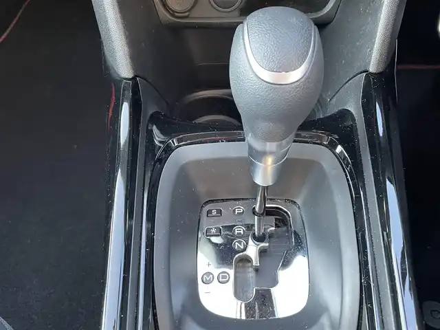 プジョー ２００８ GTライン 長野県 2018(平30)年 4.9万km 白 取扱説明書/ワンオーナー/パワーウィンドウ/パーキングアシスト/AM/FM/iPod/バックカメラ/ETC/ドライブレコーダー/純正フロアマット/純正17インチAW/ルーフレール/コーナーセンサー/オートライト/シートヒーター/リモコンキー/スペアキー