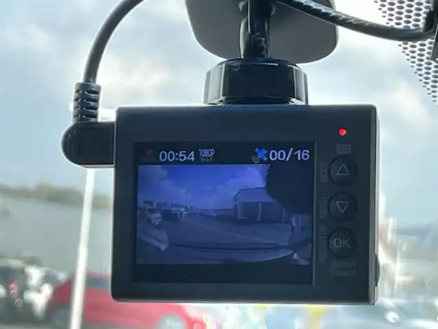 ホンダ フリード ハイブリット EX 岡山県 2019(平31)年 4.7万km フォレストグリーンパール 登録時走行距離47022km/純正ナビ/フルセグTV(AM/FM/CD/DVD/Bluetooth)/バックカメラ/両側パワースライドドア/ビルトインETC/ドライブレコーダー/デジタルインナーミラー/ホンダセンシング/・衝突軽減ブレーキ/・路外逸脱抑制機能/・アダプティブクルーズコントロール/・レーンキープアシスト/横滑り防止装置/D/N席シートヒーター/オートライト/15インチ社外AW/プッシュスタート/スマートキー