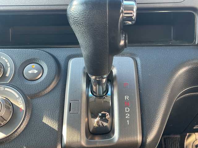 ホンダ クロスロード 18X 千葉県 2008(平20)年 13.6万km ナイトホークブラックパール 7人乗　メーカーナビ　バックカメラ　DVD　革巻きハンドル　キーレス　フロアマット　HID　オートライト　社外19インチブラックアルミホイール　VSA　ブラックグリル　ドアバイザー