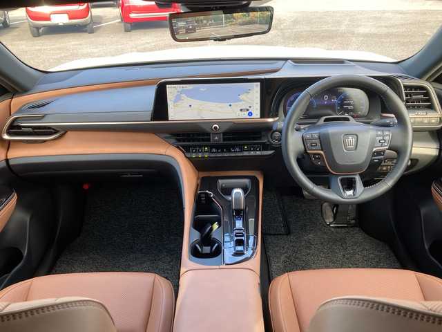 トヨタ クラウン スポーツ Z 佐賀県 2024(令6)年 1万km プレシャスホワイトパール ワンオーナー/パノラマルーフ/純正12.3インチディスプレイオーディオ/パノラマミックビューモニター/プリクラッシュセーフティ/レーンディパーチャーアラート/オートハイビーム/アダプティブクルーズコントロール/ブラインドスポットモニター/ヘッドアップディスプレイ/クリアランスソナー/リアクロストラフィックアラート/アドバンスドパーク/電動パーキングブレーキ/オートブレーキホールド/サンドブラウンレザーシート/メモリパワーシート/シートヒーター/エアシート/ステアリングヒーター/ステアリングリモコン/デジタルインナーミラー/ドライブレコーダー/パワーバックドア/AC100V/ヘッドライトウォッシャー/置くだけ充電（縦置き）/プッシュスタート/スマートキー/LEDヘッドライト/純正アルミホイール