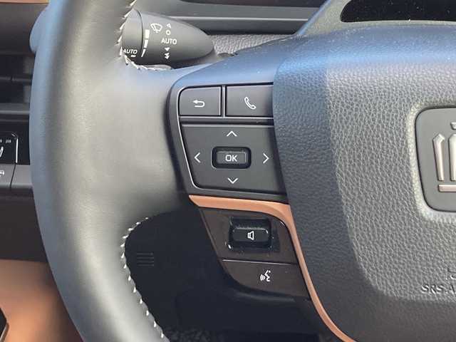 トヨタ クラウン スポーツ Z 佐賀県 2024(令6)年 1万km プレシャスホワイトパール ワンオーナー/パノラマルーフ/純正12.3インチディスプレイオーディオ/パノラマミックビューモニター/プリクラッシュセーフティ/レーンディパーチャーアラート/オートハイビーム/アダプティブクルーズコントロール/ブラインドスポットモニター/ヘッドアップディスプレイ/クリアランスソナー/リアクロストラフィックアラート/アドバンスドパーク/電動パーキングブレーキ/オートブレーキホールド/サンドブラウンレザーシート/メモリパワーシート/シートヒーター/エアシート/ステアリングヒーター/ステアリングリモコン/デジタルインナーミラー/ドライブレコーダー/パワーバックドア/AC100V/ヘッドライトウォッシャー/置くだけ充電（縦置き）/プッシュスタート/スマートキー/LEDヘッドライト/純正アルミホイール