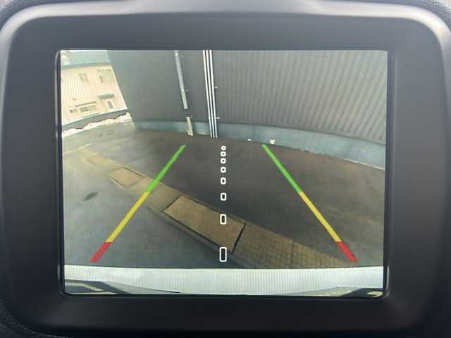 クライスラー・ジープ ジープ レネゲード トレイルホーク 青森県 2021(令3)年 5.9万km 白 ワンオーナー/純正ナビ/フルセグTV/バックカメラ/ETC/クルーズコントロール/アドバンストブレーキアシスト/ブラインドスポットアシスト/レーンキープアシスト/LEDヘッドライト/純正17インチアルミホイール/電動パーキングブレーキ/ダウンヒルアシスト/純正ラバーフロアマット/アイドリングストップ/横滑り防止装置/保証書/取扱説明書/スペアキー