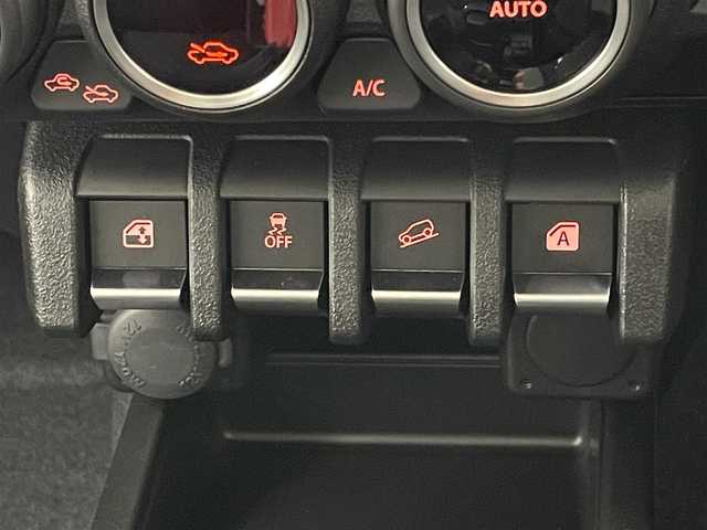 スズキ ジムニー XC 愛知県 2025(令7)年 0.1万km ミディアムグレー 純正ナビ　全方位カメラ　シートヒーター　禁煙車　デュアルセンサーブレーキ　衝突軽減装置　車線逸脱　リヤパーキングセンサー　ＬＥＤオートライト　ヘッドライトウォッシャー　クルーズコントロール　背面タイヤ/登録時走行距離195キロ